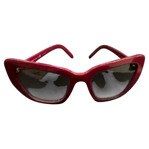 Prada, Red Cat-Eye Sunglasses, made in Italy comes with black hard case - Picture 1 of 11